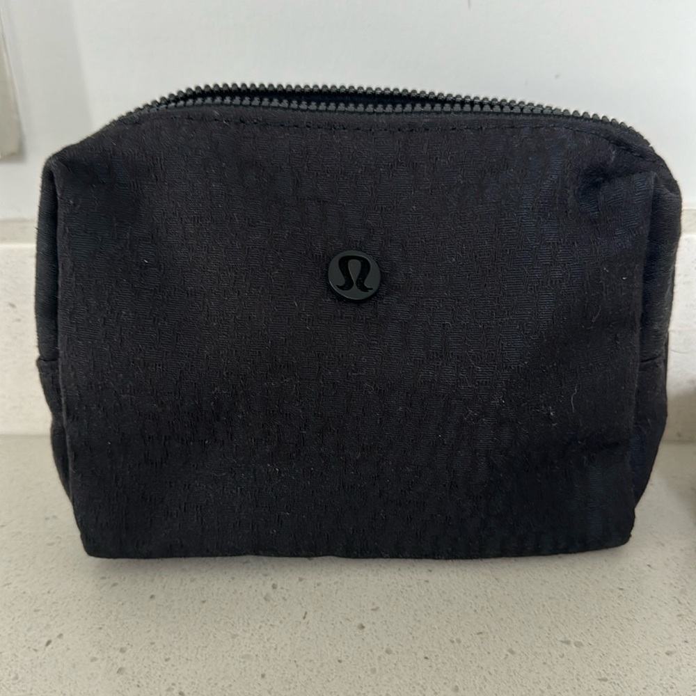 Lululemon small cosmetic case